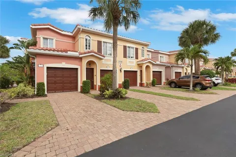 $199,900 | 20261 Estero Gardens Circle, Unit 101, Estero, FL 33928