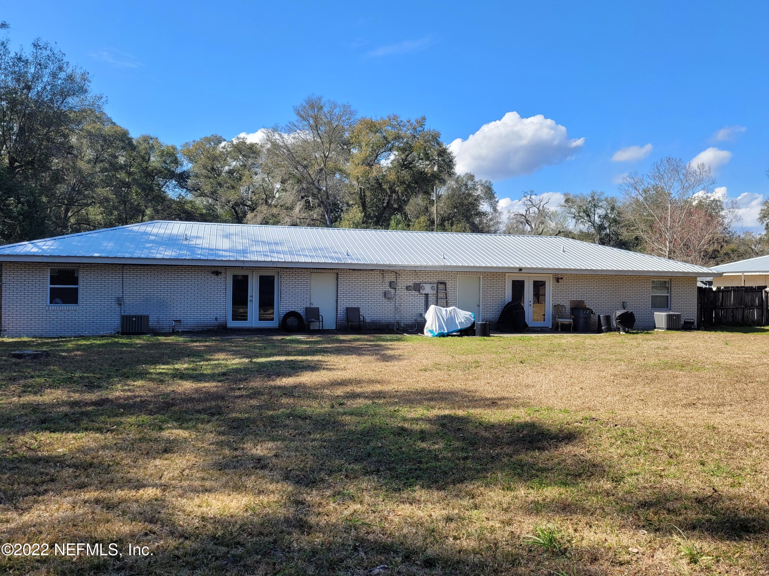 2805 Bainbridge Road Palatka, FL 32177 - Photo 10 of 12 Back Yard