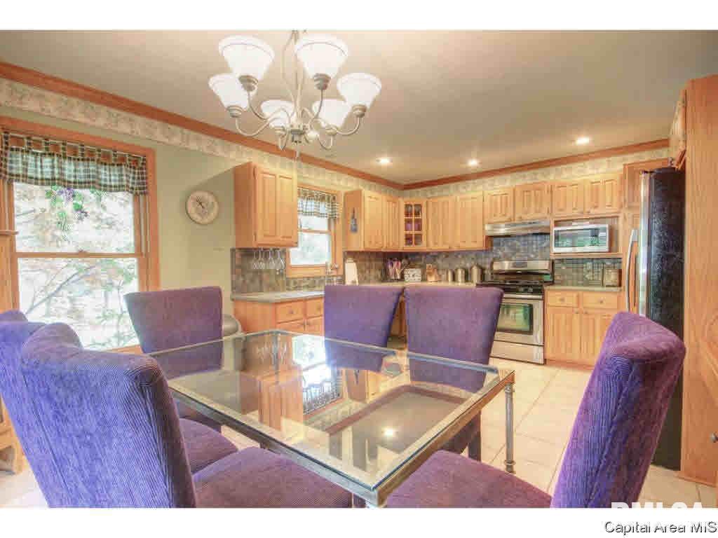 4447 Foxbury Lane Springfield, IL 62711 - Photo 12 of 33