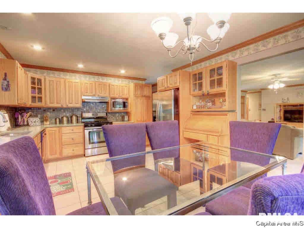 4447 Foxbury Lane Springfield, IL 62711 - Photo 13 of 33