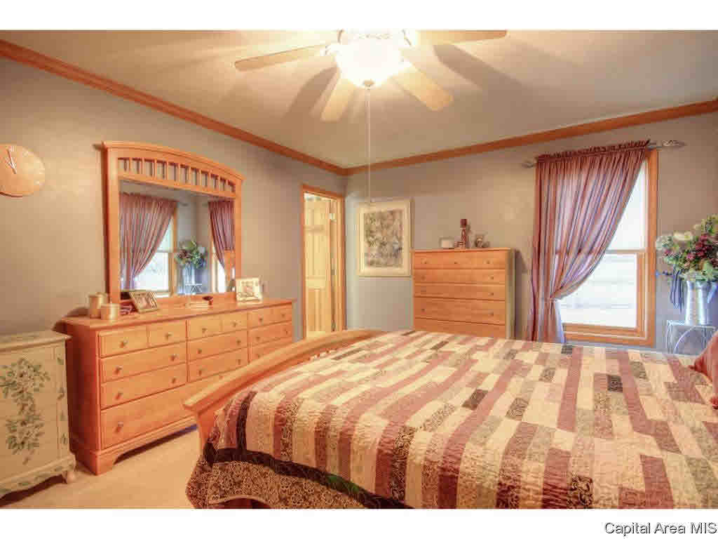 4447 Foxbury Lane Springfield, IL 62711 - Photo 18 of 33