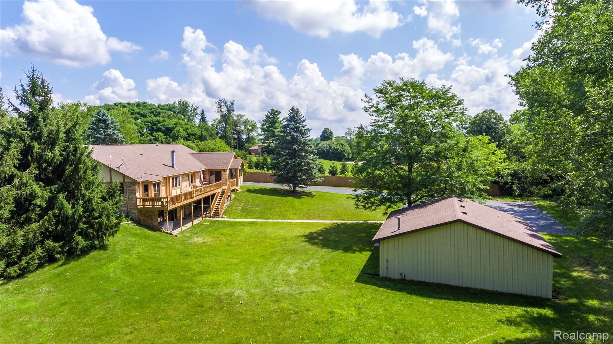 7336 East Baldwin Road Grand Blanc, MI 48439 - Photo 35 of 43 Exteriors (6 of 25).jpg