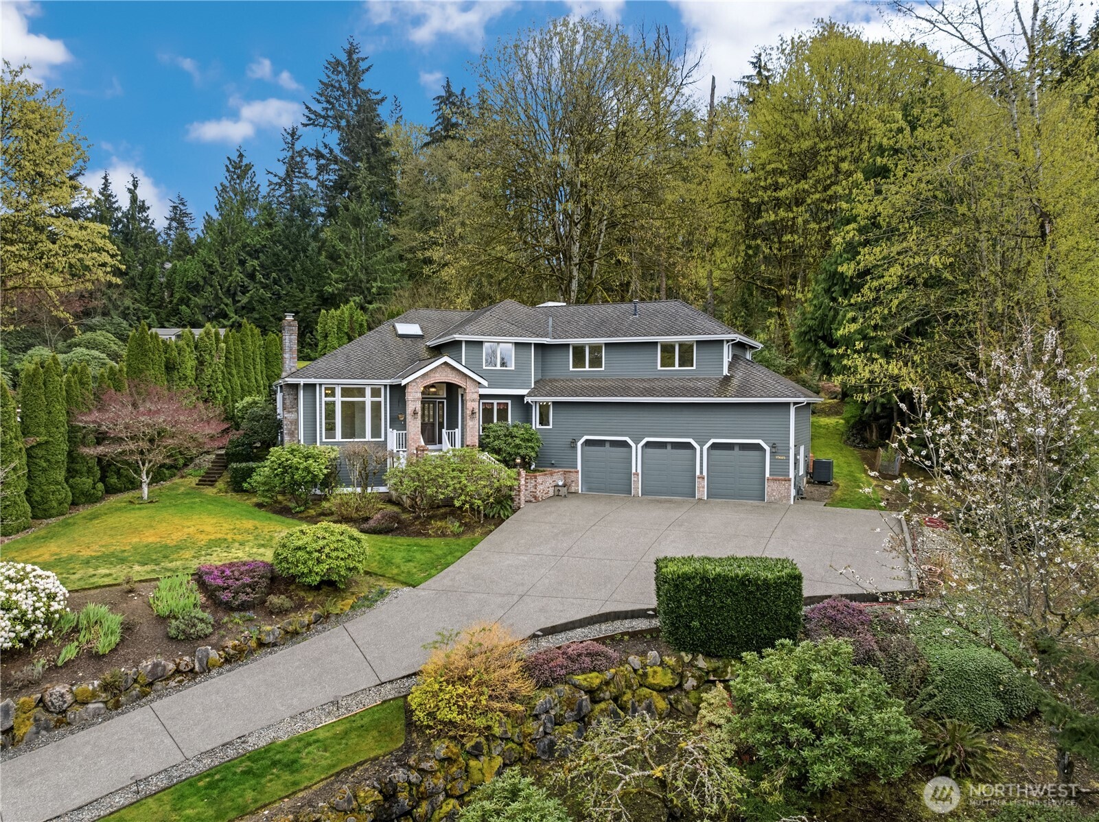 18605 Southeast 174th Way Renton, WA 98058 - Photo 2 of 40