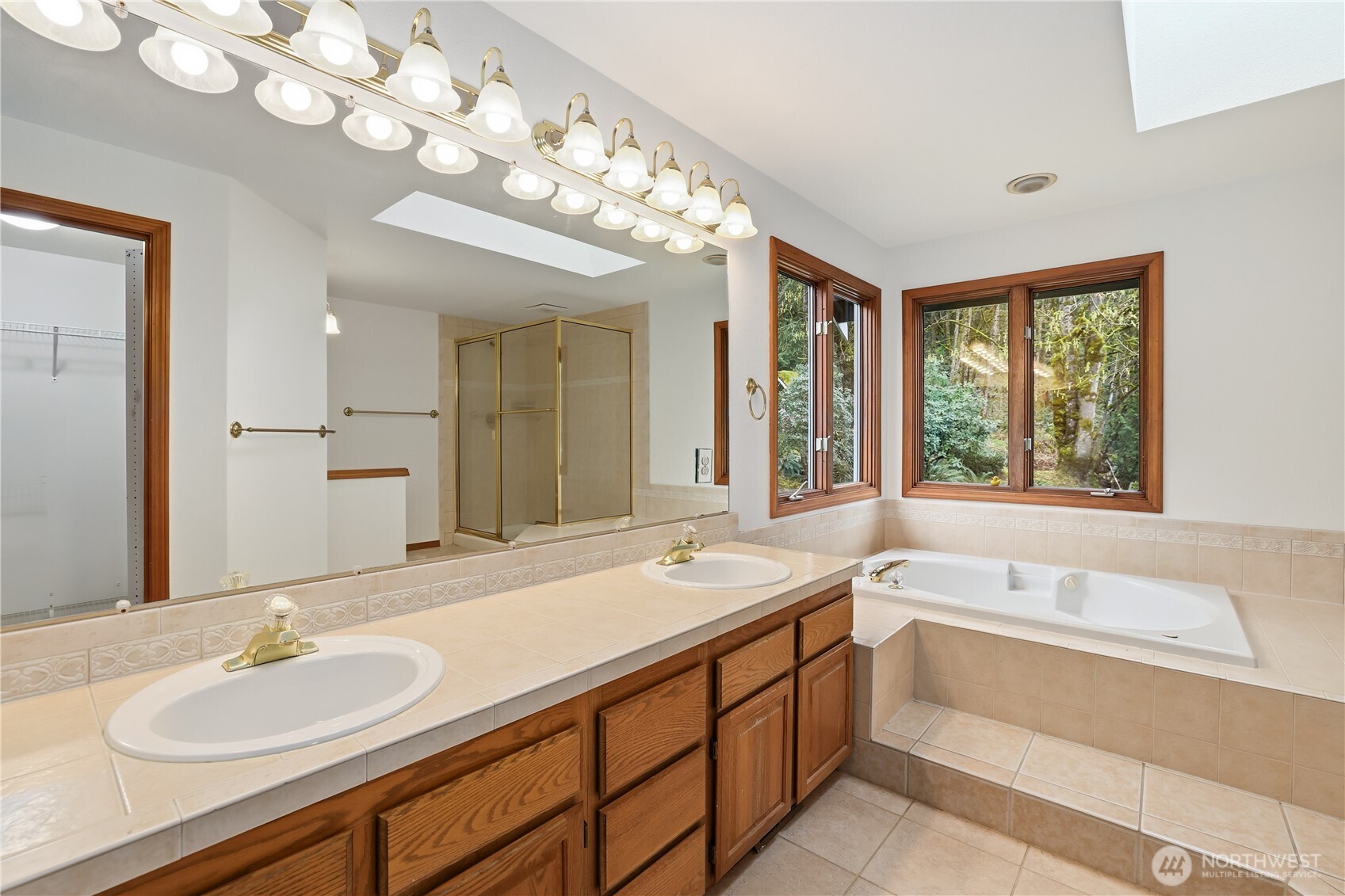 18605 Southeast 174th Way Renton, WA 98058 - Photo 21 of 40