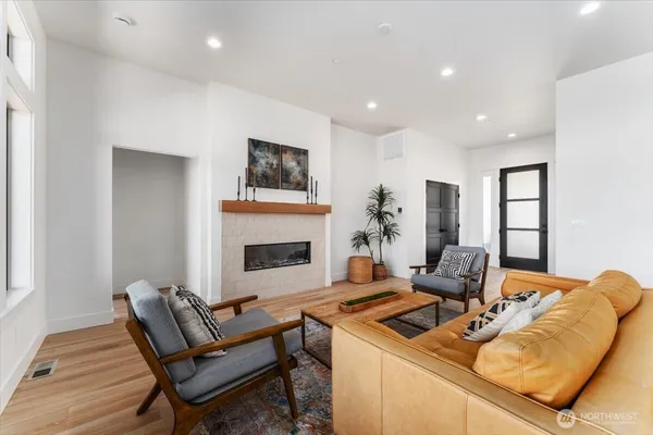 $945,000 | 982 Spring Mountain Drive, Wenatchee, WA 98801