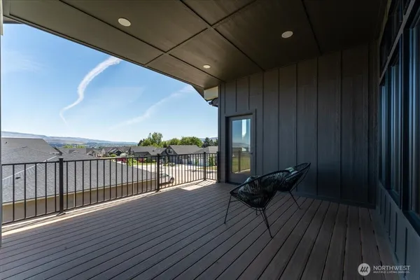$945,000 | 982 Spring Mountain Drive, Wenatchee, WA 98801