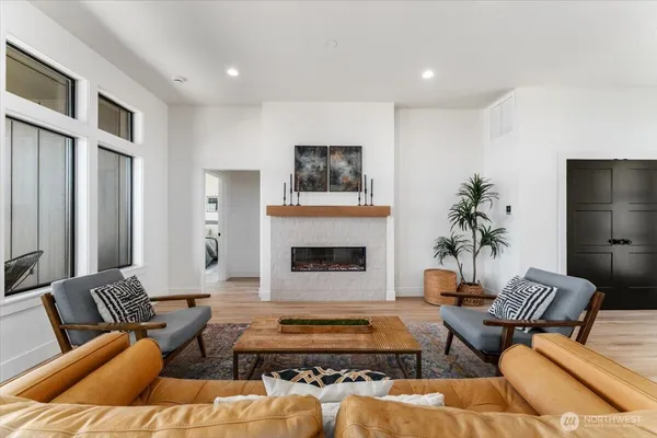 $945,000 | 982 Spring Mountain Drive, Wenatchee, WA 98801