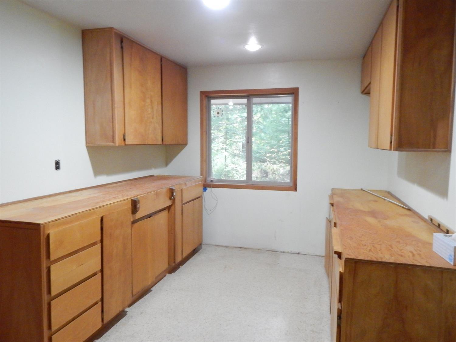 337 Red Blanket Road Prospect, OR 97536 - Photo 6 of 16 Hobbie Room that could be turned into a