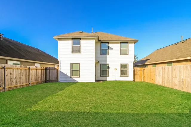 $2,060 | 5718 Kyle Cove Drive, Katy, TX 77449
