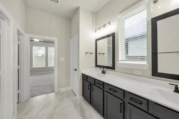 $2,550 | 14918 Mossycup Spur Way, Cypress, TX 77433