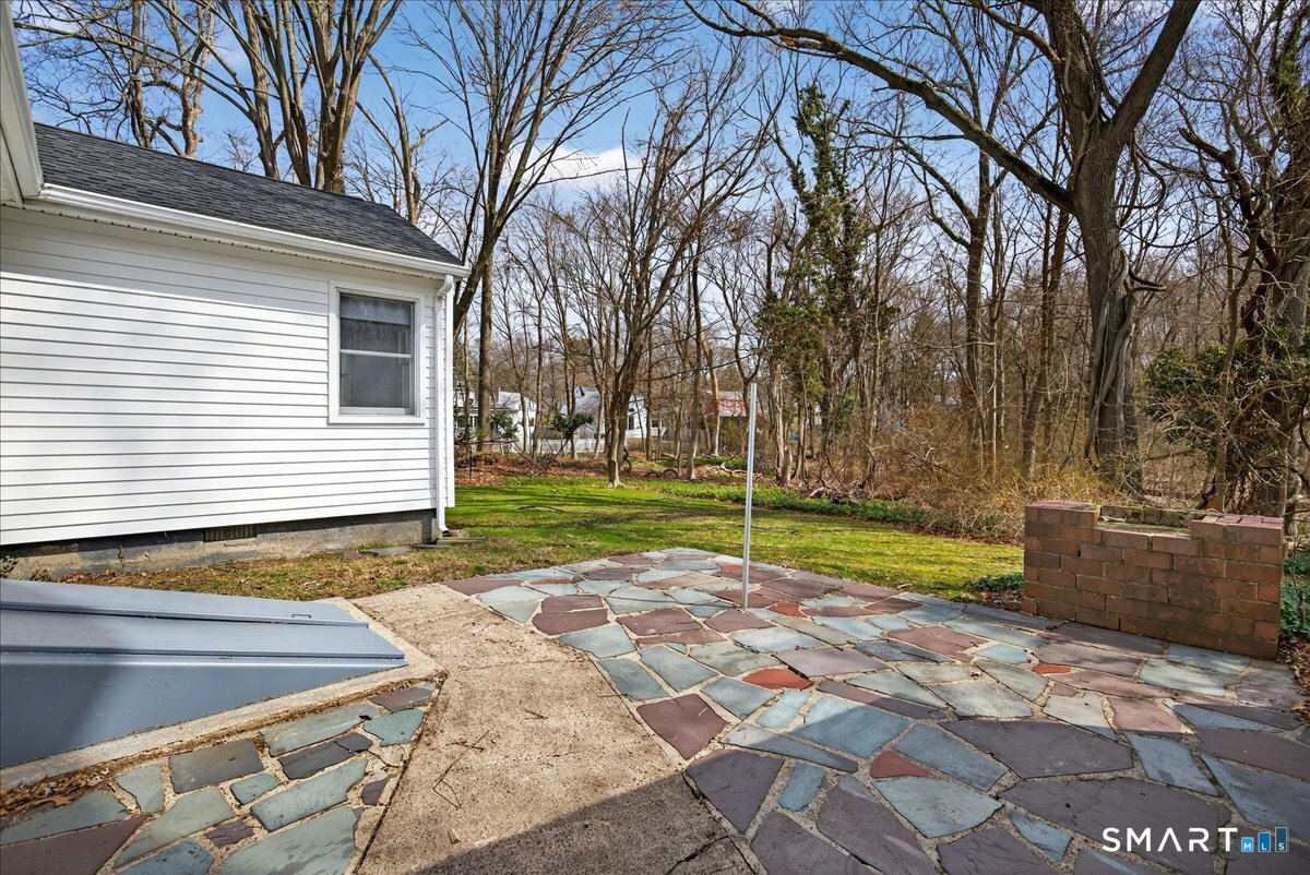 47 Barrett Street Hamden, CT 06517 - Photo 28 of 40