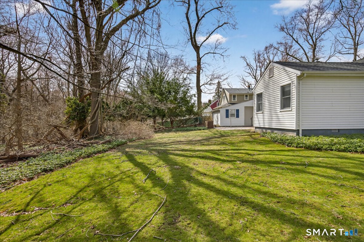 47 Barrett Street Hamden, CT 06517 - Photo 32 of 40