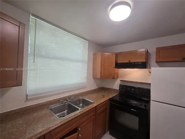 $1,800 | 1750 Northwest 55th Avenue, Unit 103, Lauderhill, FL 33313