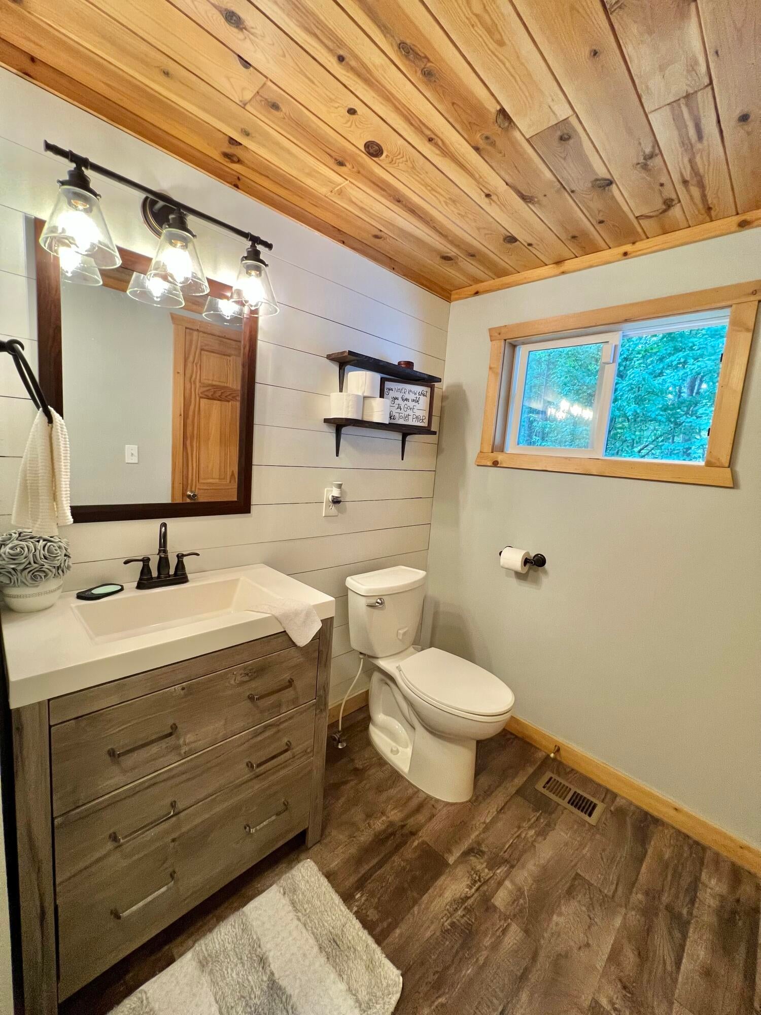 1941 High Road Roscommon, MI 48653 - Photo 24 of 54 main bath