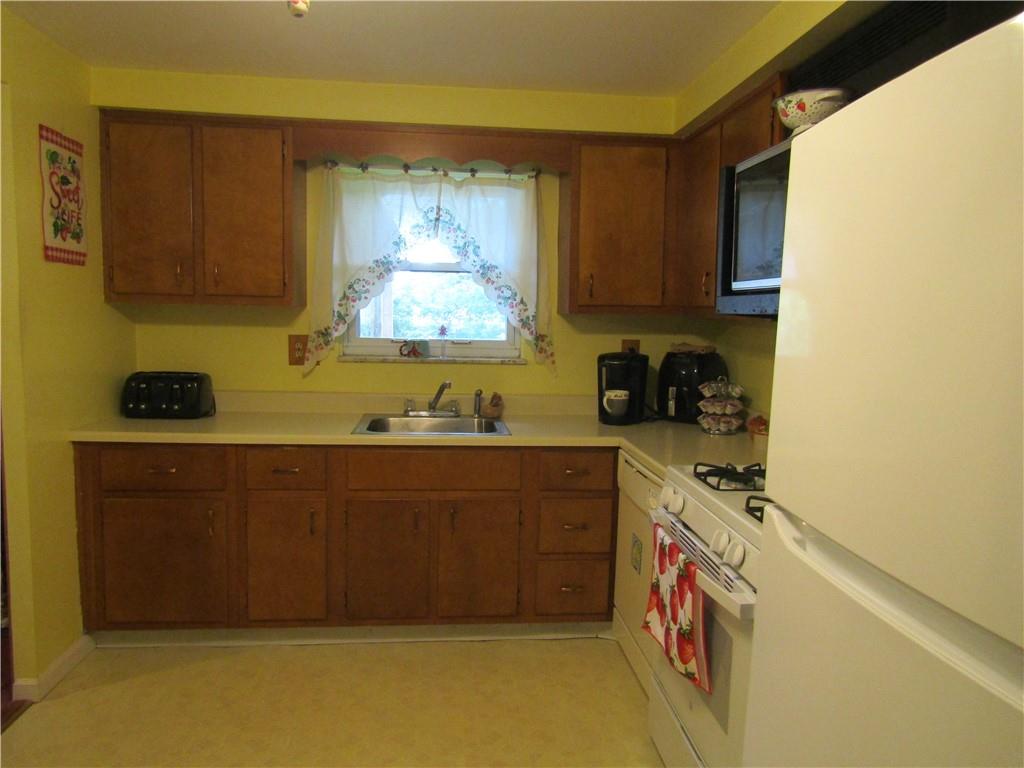 20 Carlsbad Road Pittsburgh, PA 15239 - Photo 11 of 20 Gallery Image 11