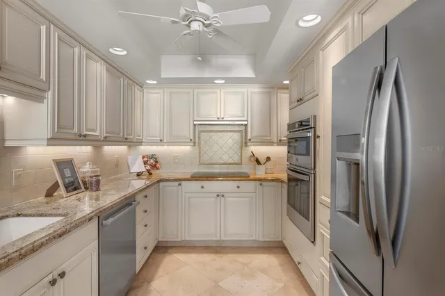 $1,300,000 | 1212 Benjamin Franklin Drive, Unit 501, Sarasota, FL 34236