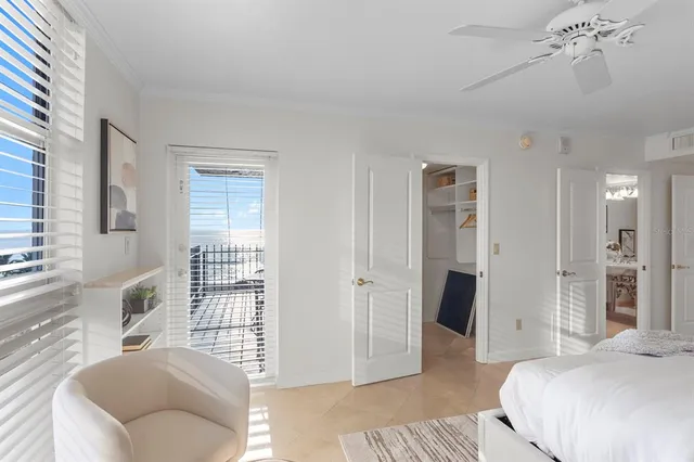 $1,300,000 | 1212 Benjamin Franklin Drive, Unit 501, Sarasota, FL 34236