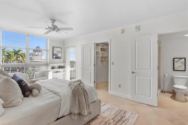 $1,300,000 | 1212 Benjamin Franklin Drive, Unit 501, Sarasota, FL 34236