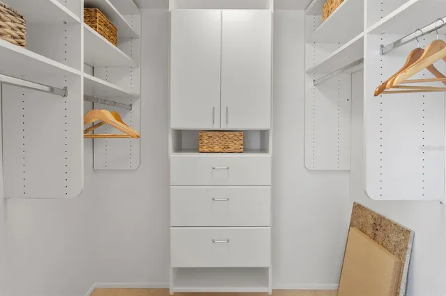 $1,300,000 | 1212 Benjamin Franklin Drive, Unit 501, Sarasota, FL 34236