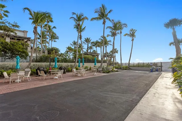 $1,300,000 | 1212 Benjamin Franklin Drive, Unit 501, Sarasota, FL 34236