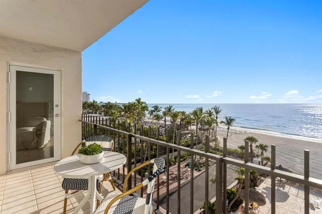 $1,300,000 | 1212 Benjamin Franklin Drive, Unit 501, Sarasota, FL 34236