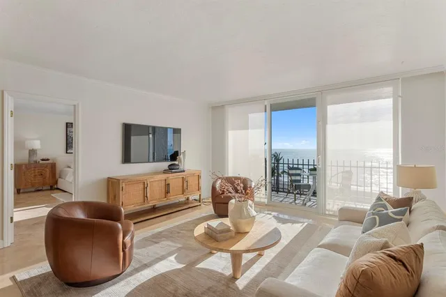 $1,300,000 | 1212 Benjamin Franklin Drive, Unit 501, Sarasota, FL 34236