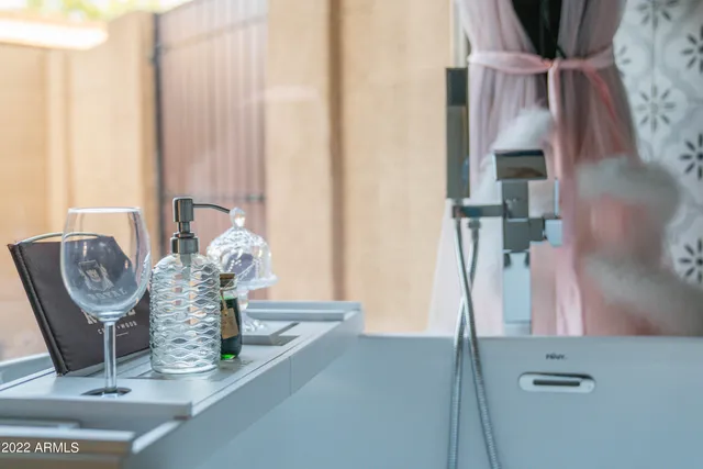 $4,500 | 6110 East Edgemont Avenue, Scottsdale, AZ 85257