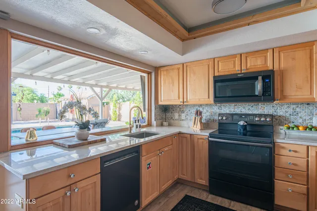 $4,500 | 6110 East Edgemont Avenue, Scottsdale, AZ 85257