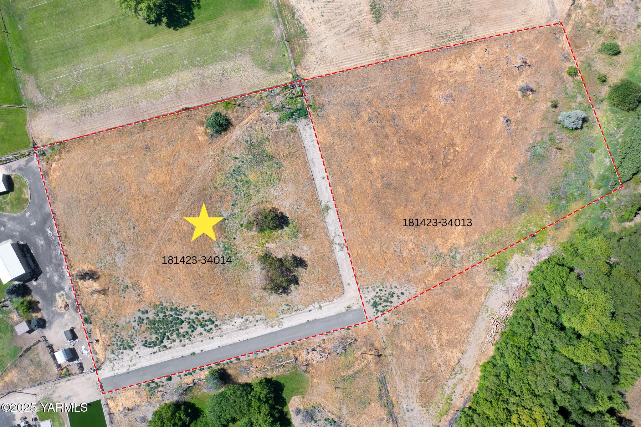 2582 Selah Loop Road Selah, WA 98942 - Photo 4 of 15 Estimated Lot Lines