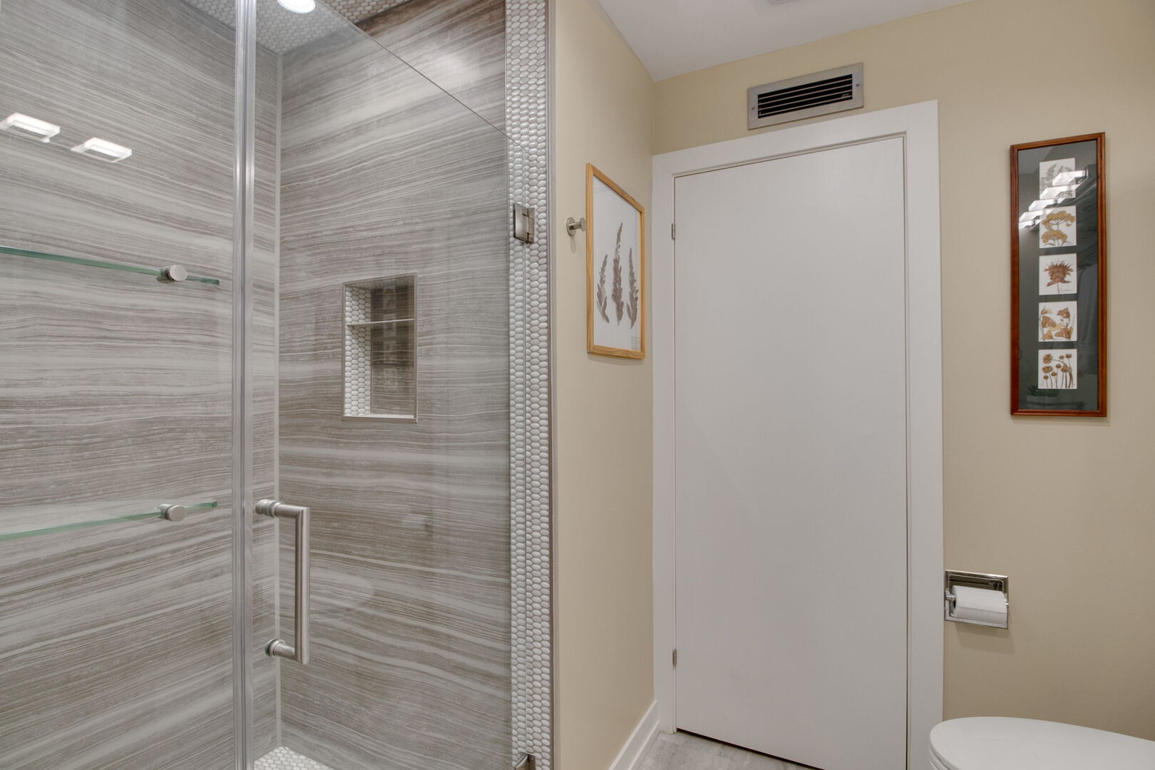 241 East Burlington Street, Unit C Riverside, IL 60546 - Photo 10 of 27 a bathroom with a shower and toilet