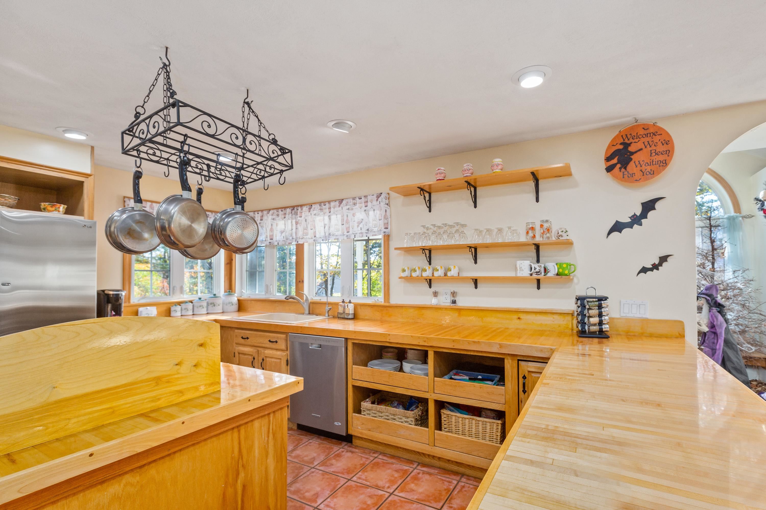 98 Ashby Road New Ipswich, NH 03071 - Photo 6 of 38
