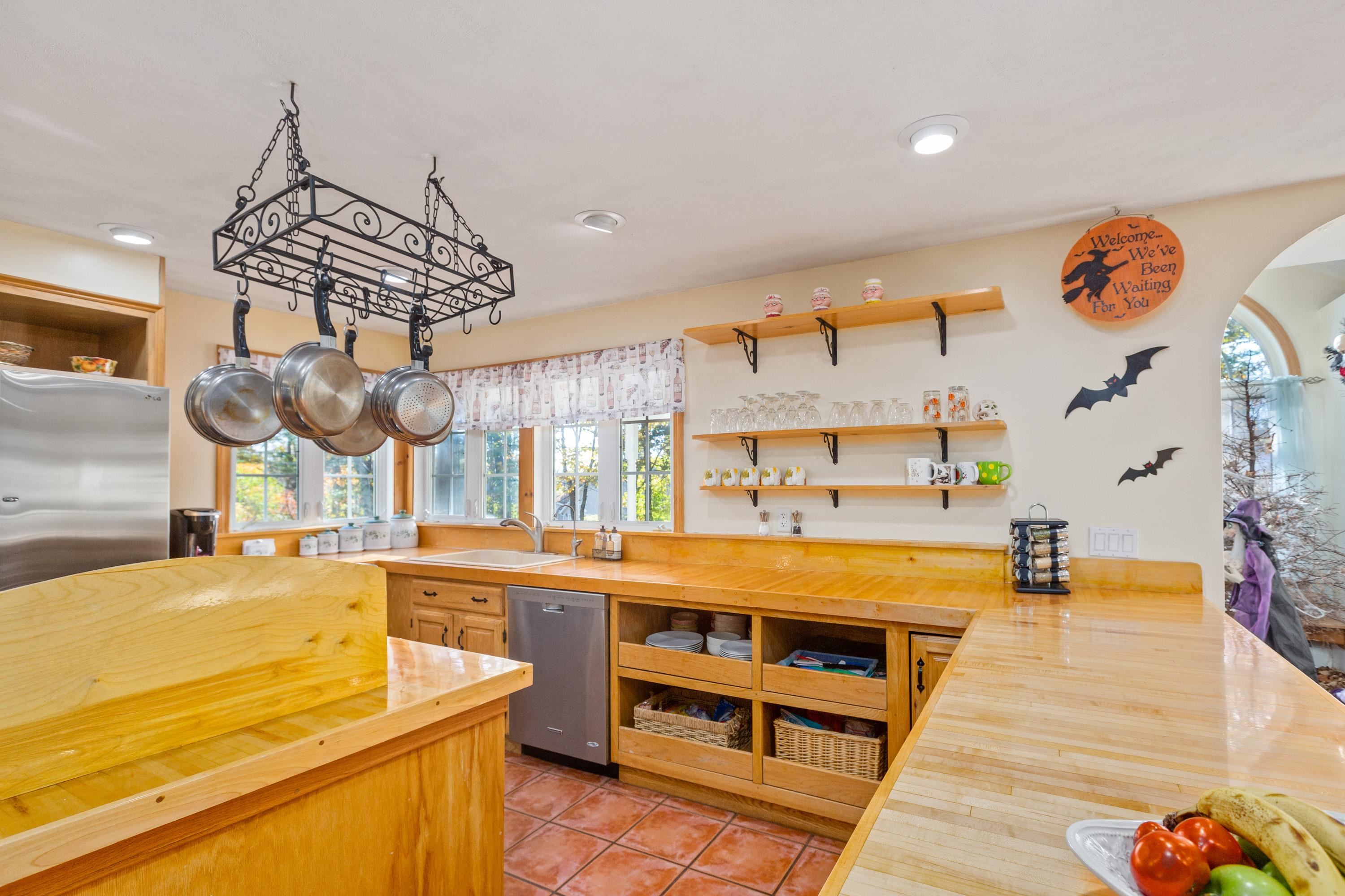 98 Ashby Road New Ipswich, NH 03071 - Photo 7 of 38