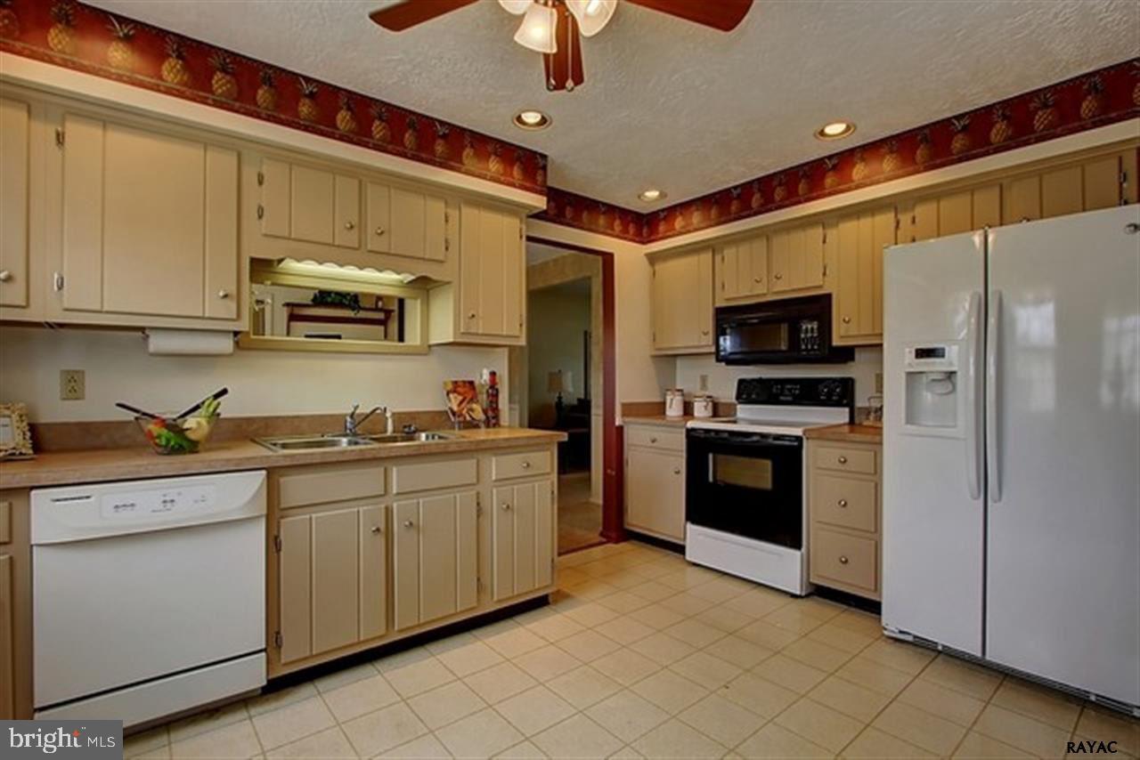 365 Meggon Road Red Lion, PA 17356 - Photo 8 of 27 Gallery Image 8