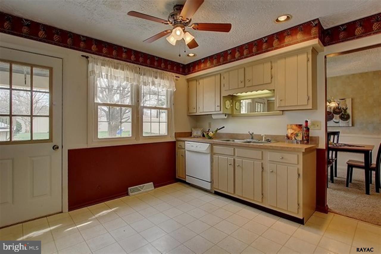 365 Meggon Road Red Lion, PA 17356 - Photo 10 of 27 Gallery Image 10