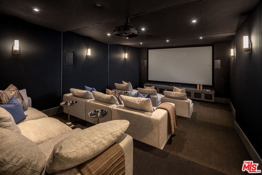 535 North Bundy Drive Los Angeles, CA 90049 - Photo 20 of 33