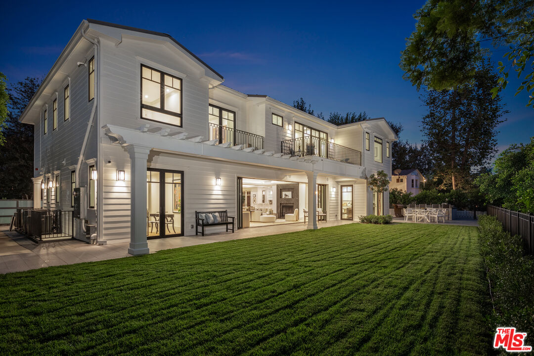 535 North Bundy Drive Los Angeles, CA 90049 - Photo 28 of 33