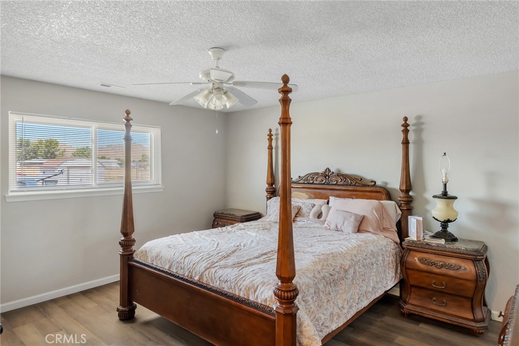 15420 Apache Road Apple Valley, CA 92307 - Photo 17 of 25