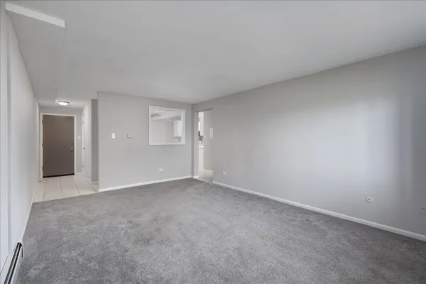 $1,395 | 5740 East Avenue, Unit 1C, La Grange, IL 60525