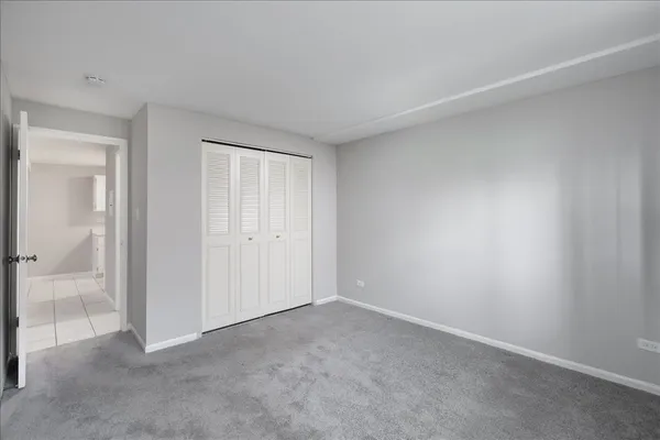 $1,395 | 5740 East Avenue, Unit 1C, Countryside, IL 60525