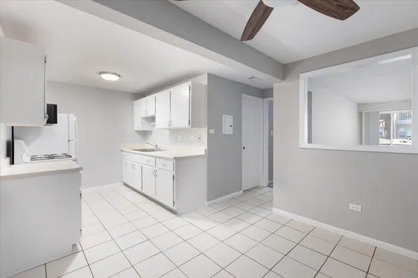 $1,395 | 5740 East Avenue, Unit 1C, La Grange, IL 60525