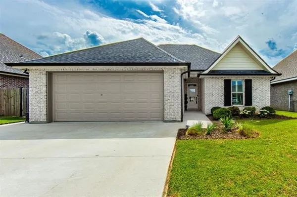 $335,000 | 200 Sugar Ridge Drive, Houma, LA 70360