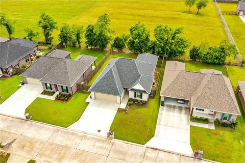 $335,000 | 200 Sugar Ridge Drive, Houma, LA 70360