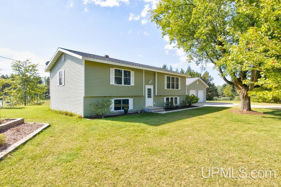 W6285 Co G-08 Road Wallace, MI 49893 - Photo 4 of 56 Gallery Image 4