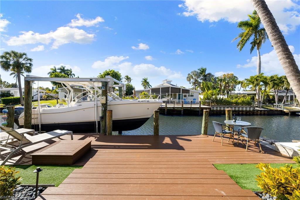 1820 Holiday Lane Naples, FL 34104 - Photo 32 of 50