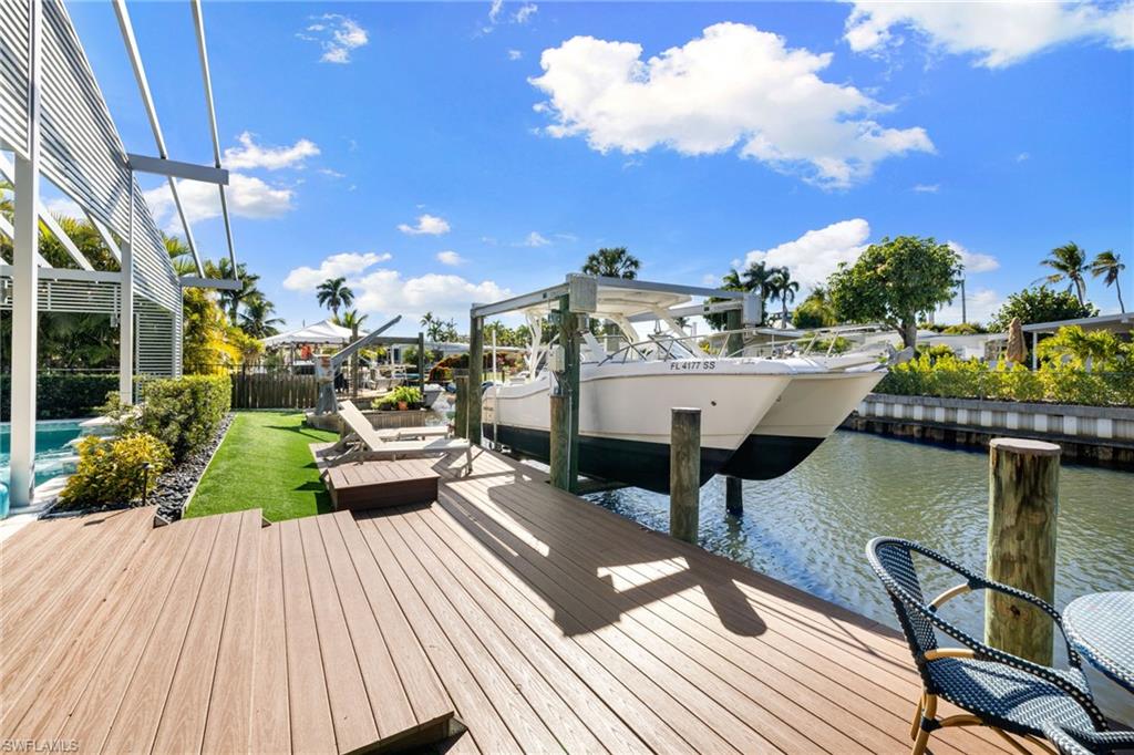 1820 Holiday Lane Naples, FL 34104 - Photo 34 of 50