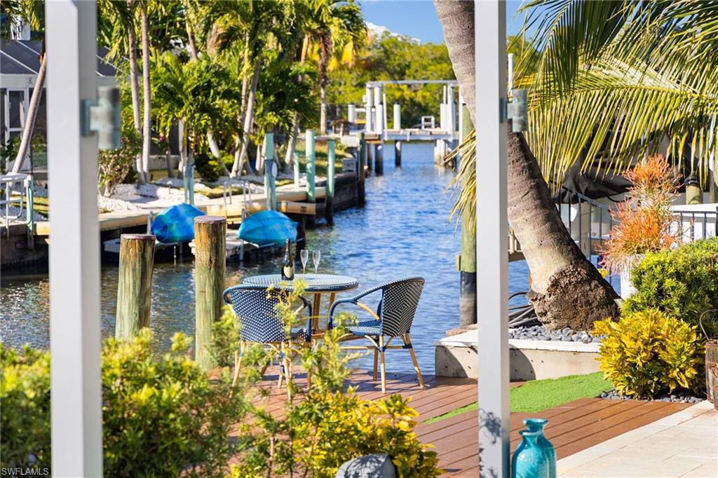 1820 Holiday Lane Naples, FL 34104 - Photo 35 of 50