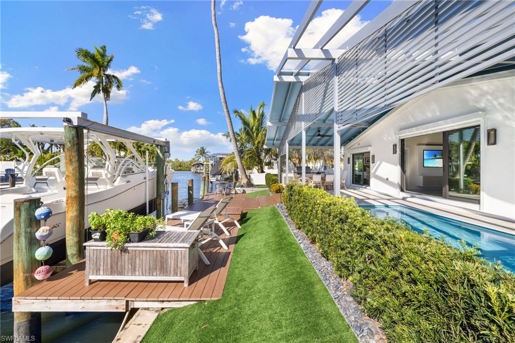 1820 Holiday Lane Naples, FL 34104 - Photo 41 of 50