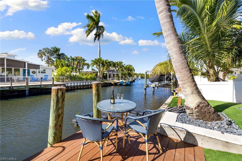 1820 Holiday Lane Naples, FL 34104 - Photo 44 of 50