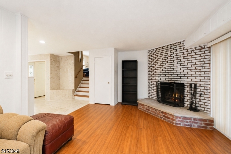472 Summit Road Mountainside, NJ 07092 - Photo 6 of 31 Gallery Image 6