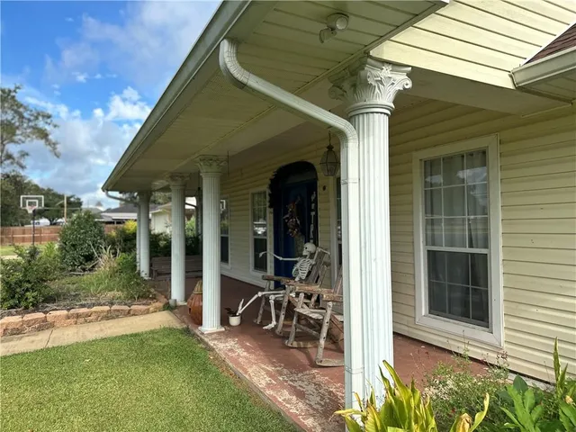 $320,000 | 3483 Highway 107, Plaucheville, LA 71362